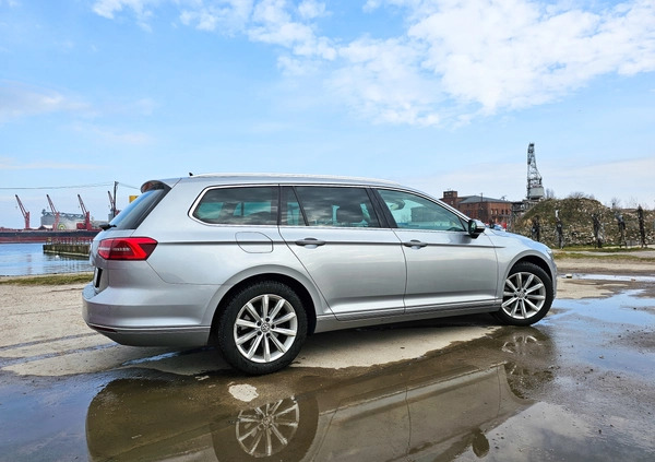 Volkswagen Passat cena 79000 przebieg: 162000, rok produkcji 2018 z Gdańsk małe 277